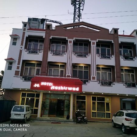 Aashirwad Hotel Katra  Eksteriør billede