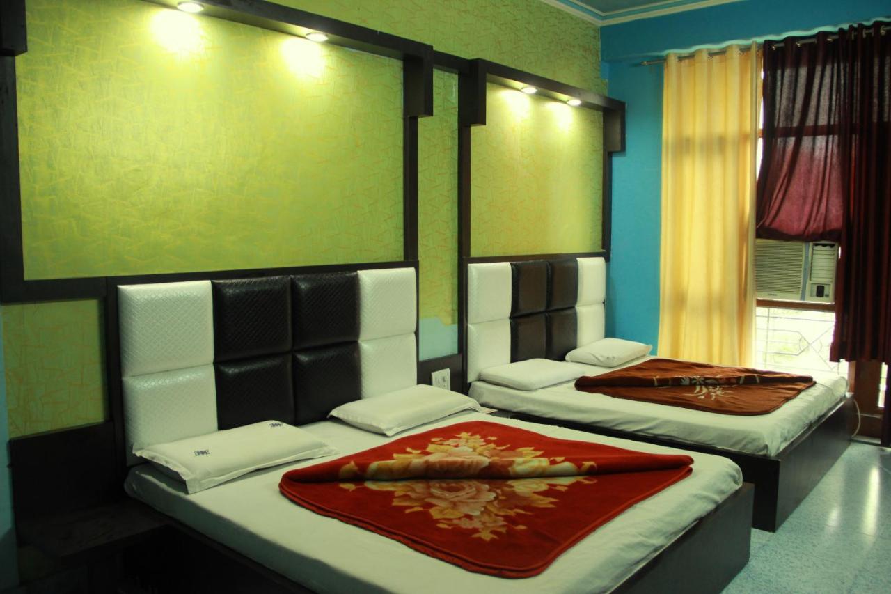 Aashirwad Hotel Katra  Eksteriør billede